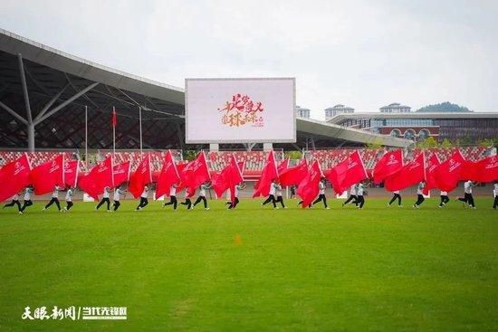 一如片子中交叉在一路的黑甜乡与实际，到最后让人再也没法别离真与假《第五季候》是由一对照利时和美国的夫妻档彼得布洛森和杰西卡霍普伍德沃斯合拍的。